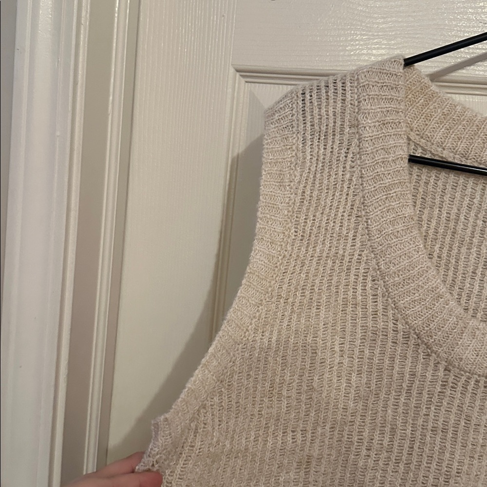 AEO Woah So Soft Scoop Neck Vest - Picture 3 of 4